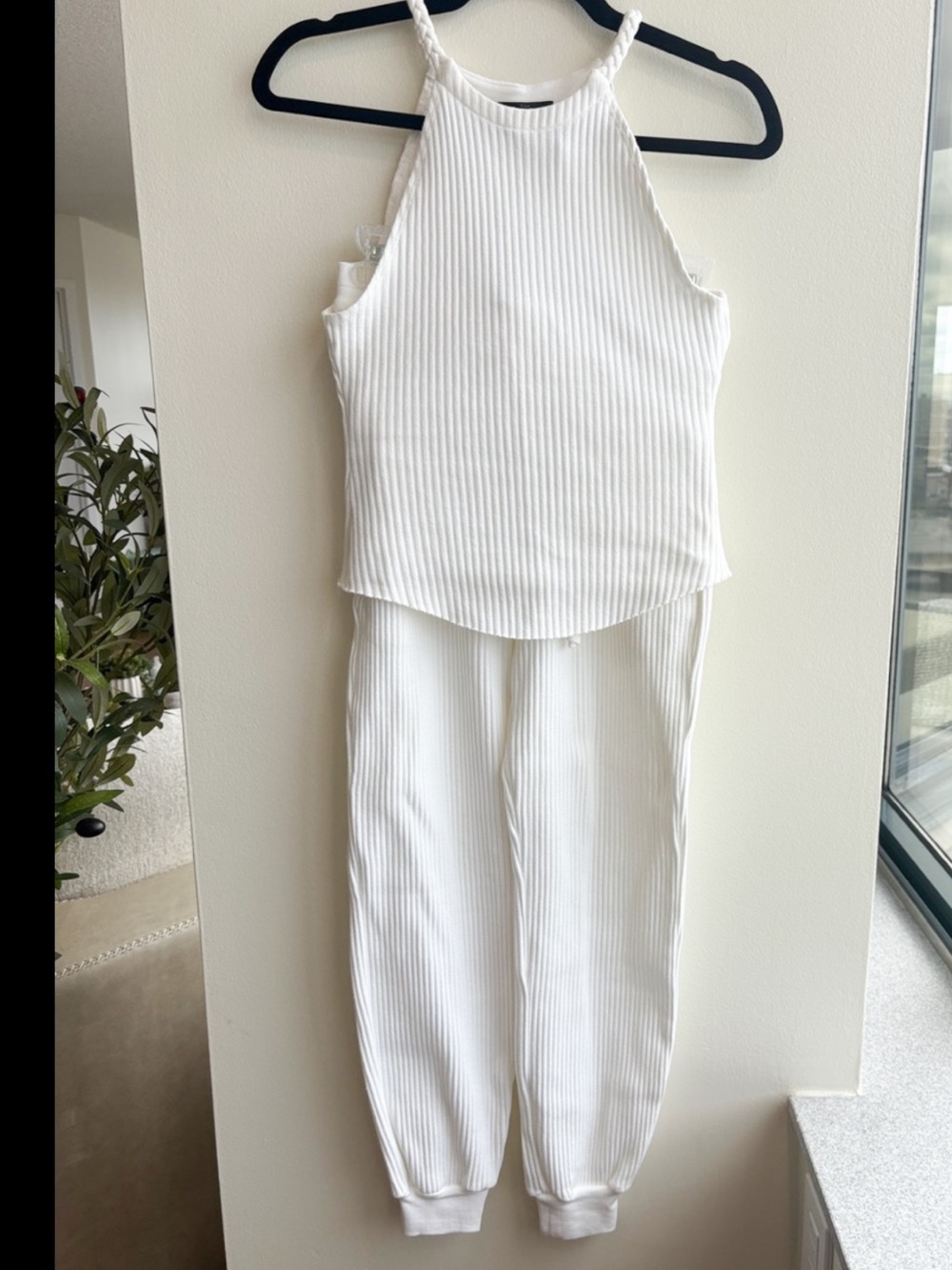The Range Ribbed Halter Tank & Jogger Set - White